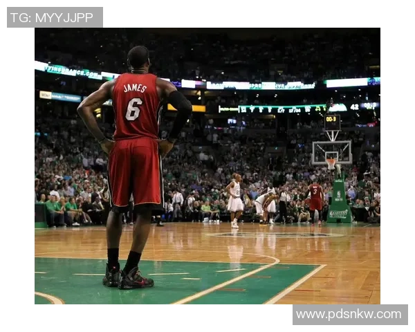 热火与凯尔特人首场对决精彩回放分析与赛后点评