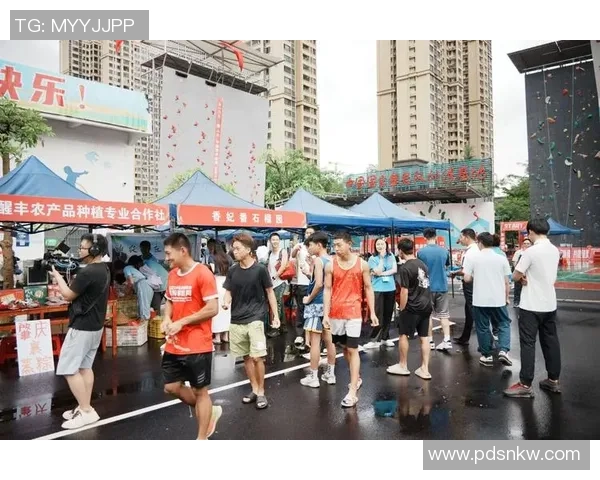 “馆”通湾区丨攀岩小白应战冠军赛道?一同打卡新一代全民运动 “馆”通湾区丨攀岩小白应战冠军赛道?一同打卡新一代全民运动